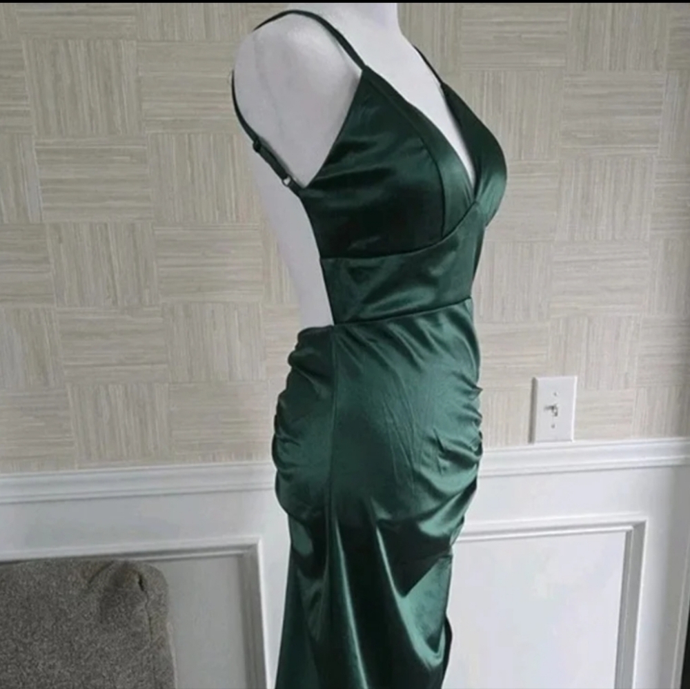 SHEIN Emerald Green Satin Backless Gown Prom Dress Small Mermaid Train Rare NWOT